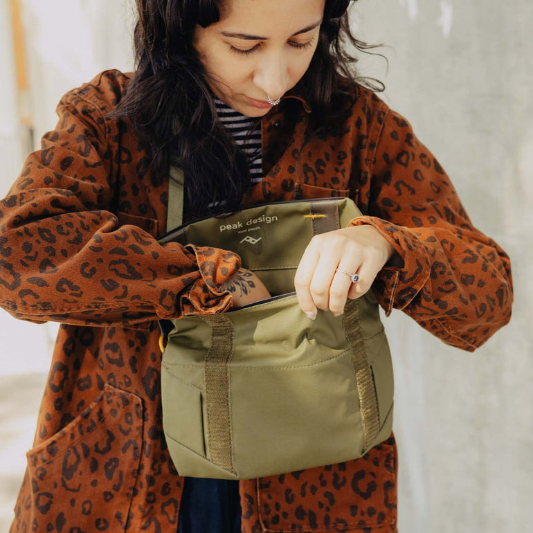 Peak Design Cross-Body Bag Peak Design Field Pouch V2