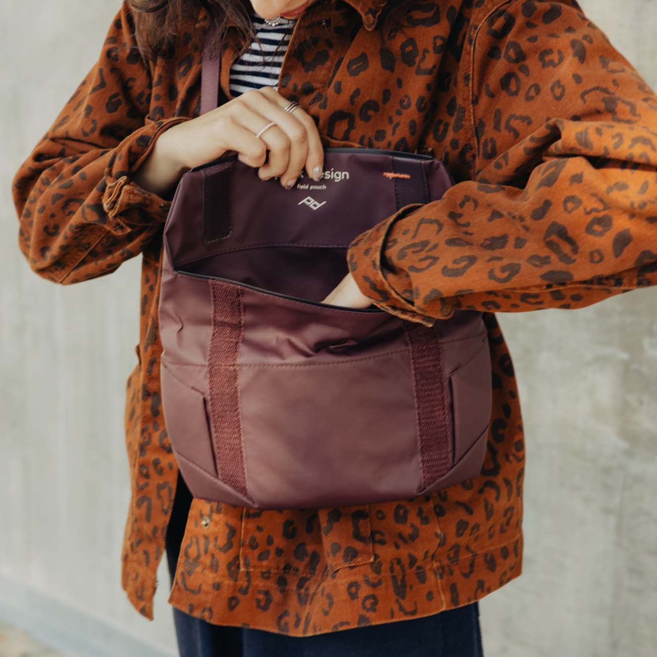 Peak Design Cross-Body Bag Peak Design Field Pouch V2