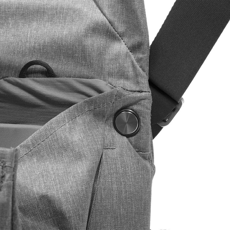 Peak Design Messenger Bags Peak Design Everyday Messenger 13L