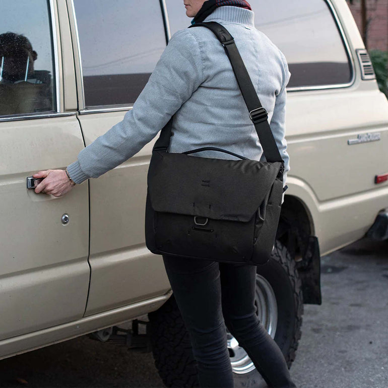 Peak Design Messenger Bags Peak Design Everyday Messenger 13L