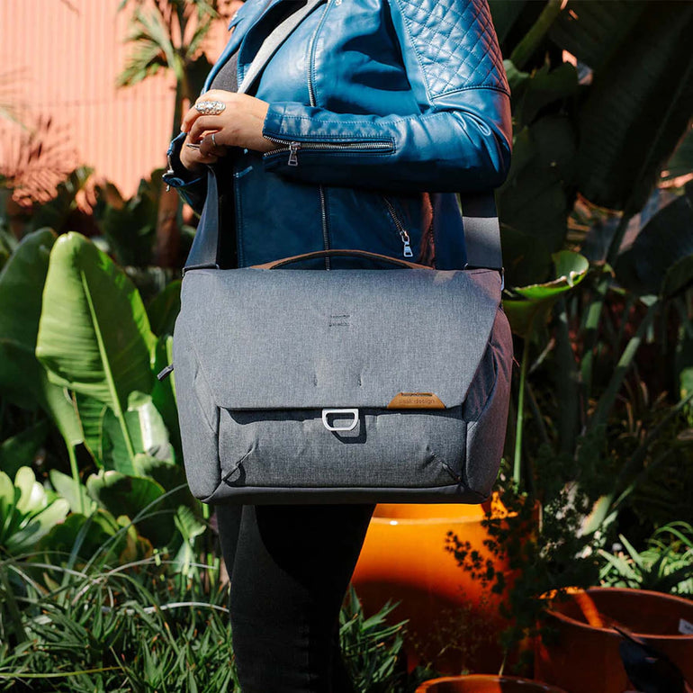 Peak Design Messenger Bags Peak Design Everyday Messenger 13L