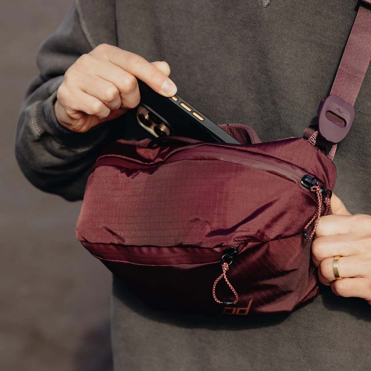 Peak Design Sling Bag Peak Design Outdoor Sling 4L
