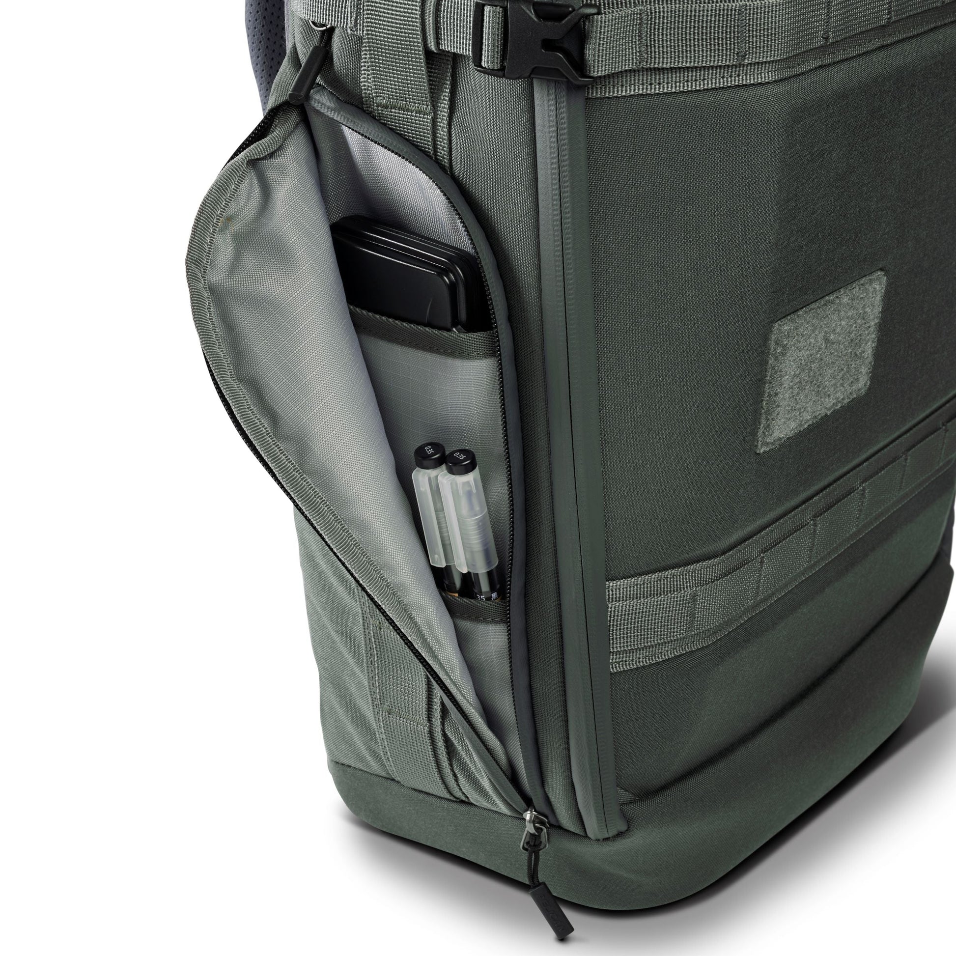 Pelican Backpacks Pelican TRVL Aegis 25L Backpack