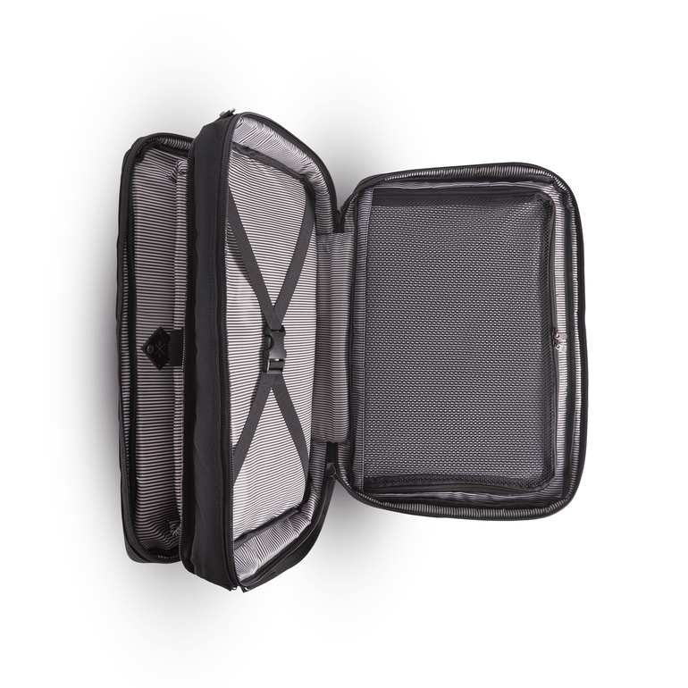 PKG Backpacks Black PKG Trenton 31L Messenger Backpack