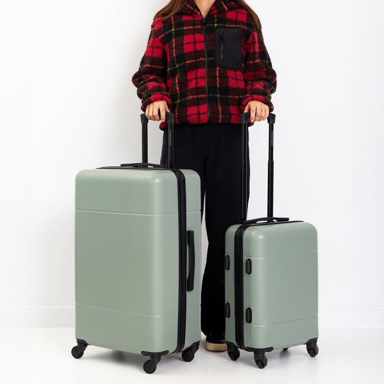 Premier Luggage Premier Retreat 2-Piece Hardside Luggage Set (18" & 26")