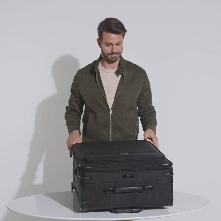 Briggs & Riley NOUVEAU Baseline Baggage Large Spinner