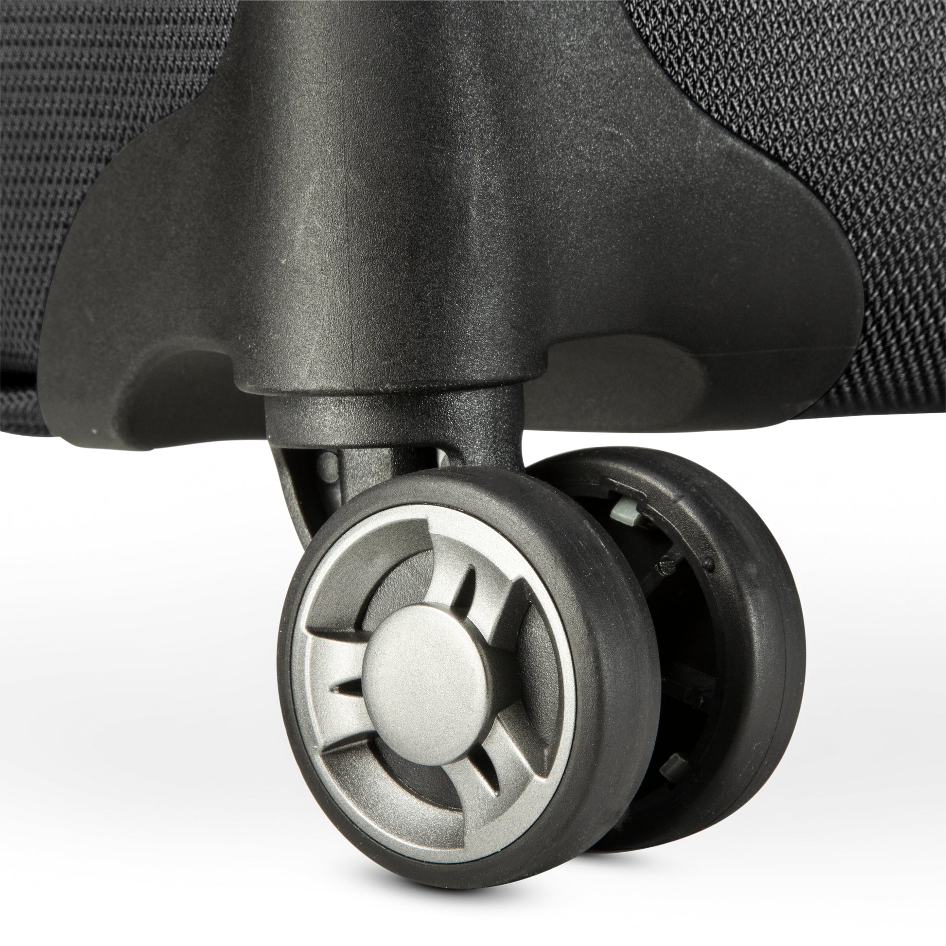 Ricardo Beverly Hills Luggage Ricardo Beverly Hills Avalon 24" Medium Check-In Expandable Spinner Luggage