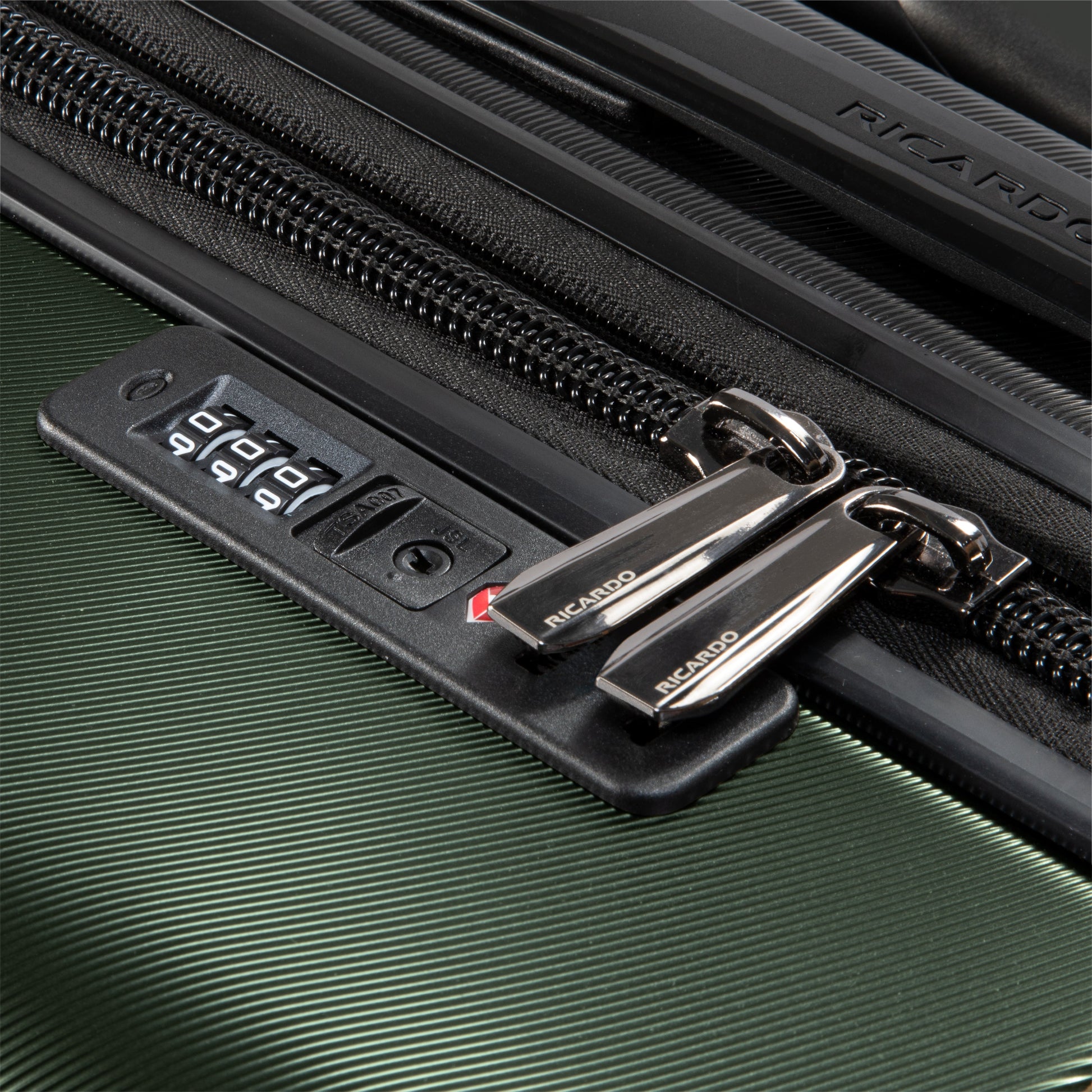Ricardo Beverly Hills Luggage Ricardo Beverly Hills Montecito 2.0 Hardside Carry-On Expandable Spinner Luggage