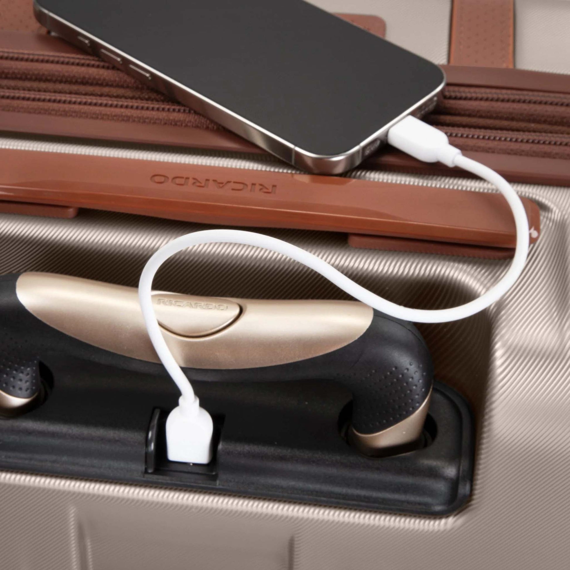 Ricardo Beverly Hills Luggage Ricardo Beverly Hills Montecito 2.0 Hardside Carry-On Expandable Spinner Luggage