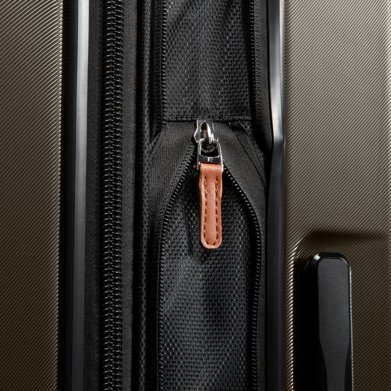 Ricardo Beverly Hills Luggage Ricardo Beverly Hills Montecito 2.0 Hardside Medium Check-In Expandable Spinner Luggage