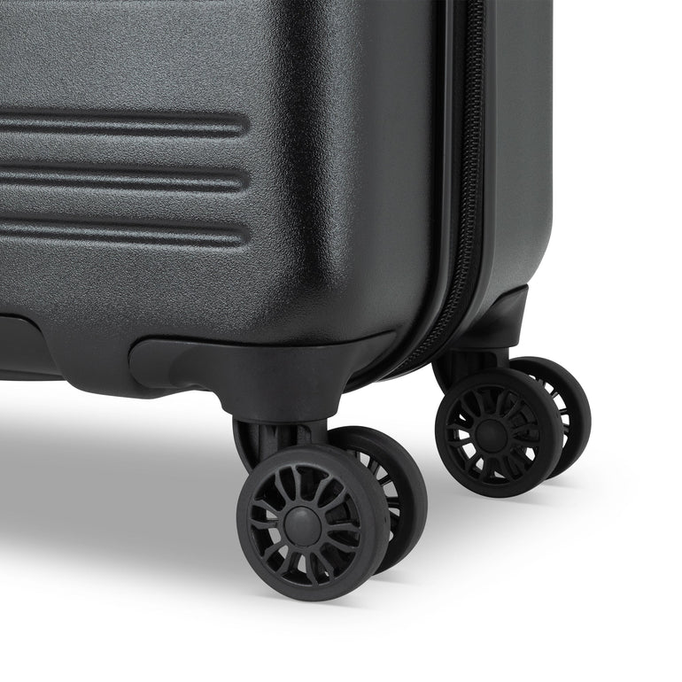 Roots Luggage Roots Chalet Spinner Carry-On Luggage