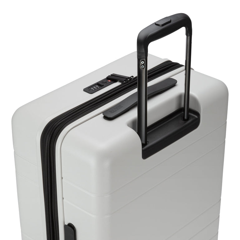 Roots Luggage Roots Travel Expandable Spinner 24" Medium Luggage