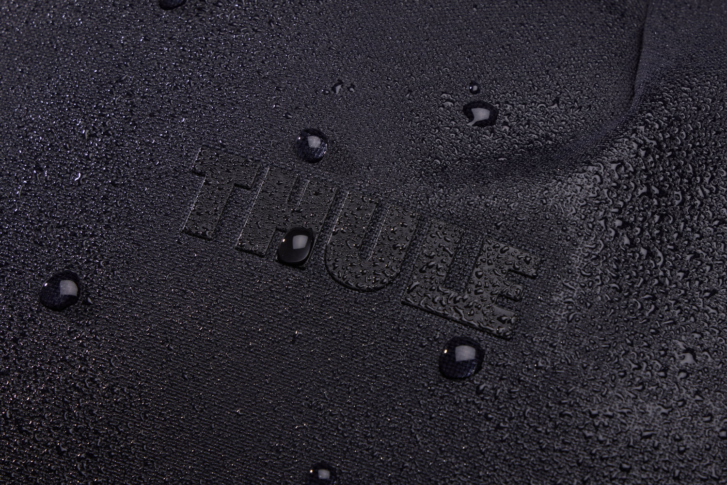 Thule Wheeled Duffle Black Thule Aion Check-In Wheeled Duffel Bag 28" - Black