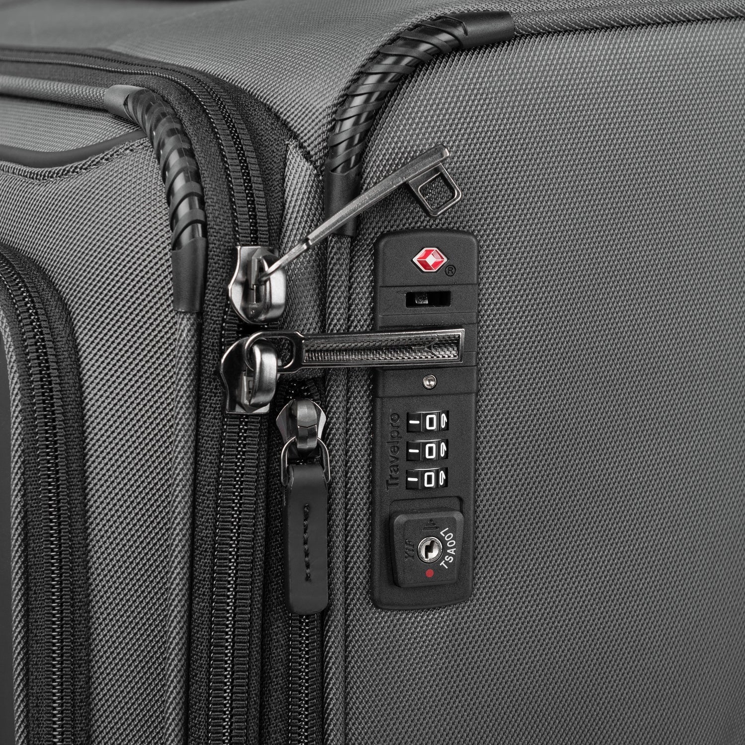 Travelpro Luggage Travelpro Crew Classic Large Check-in Expandable Spinner Luggage