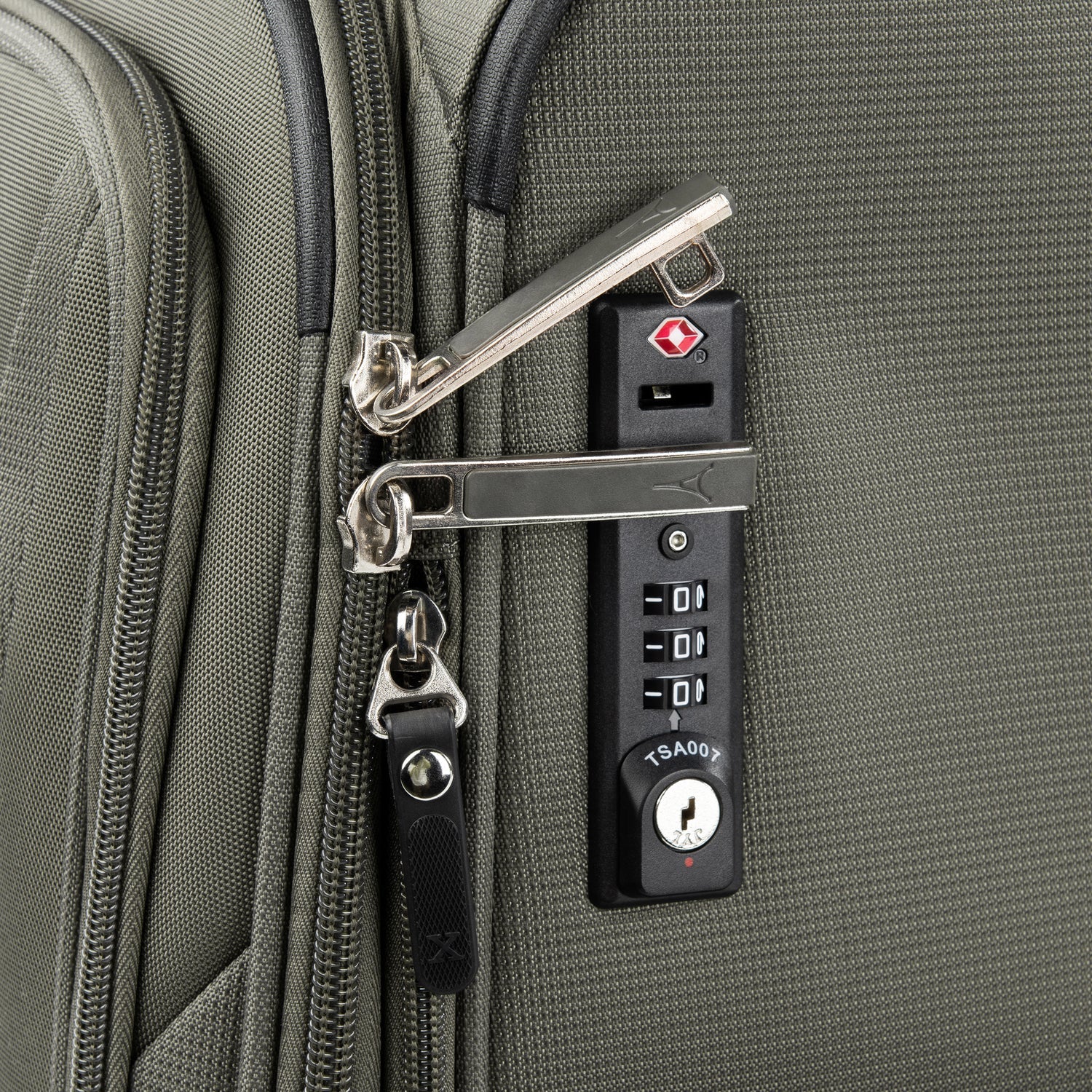 Travelpro Luggage Travelpro Maxlite 5 International Carry-On Spinner Luggage