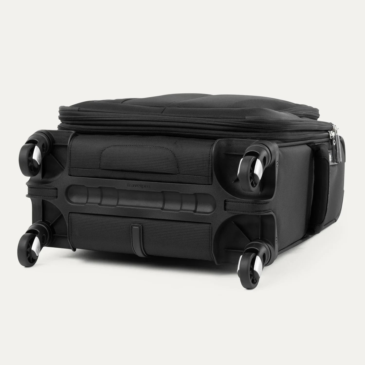Travelpro Luggage Travelpro Maxlite 5 International Carry-On Spinner Luggage