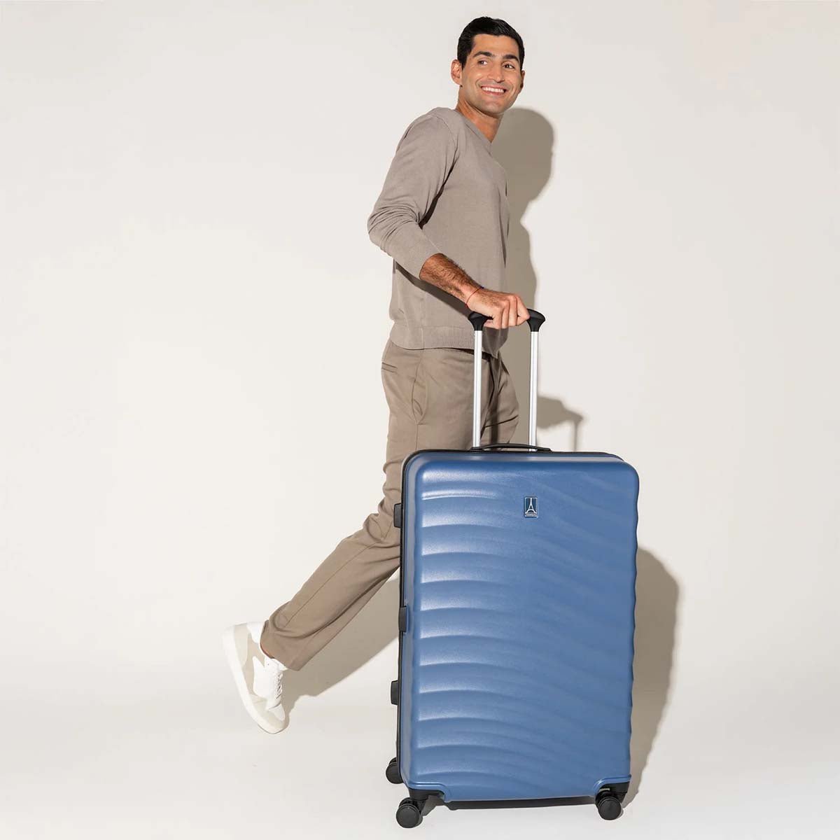 Travelpro Luggage Travelpro Maxlite Air V2 Large Check-In Hardside Spinner