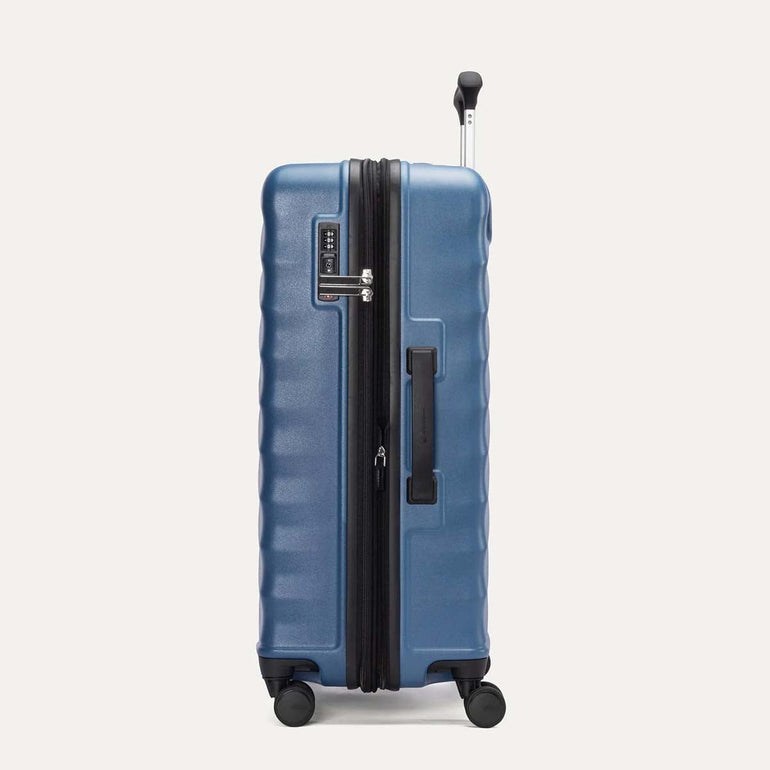 Travelpro Luggage Travelpro Maxlite Air V2 Medium Check-In Hardside Spinner