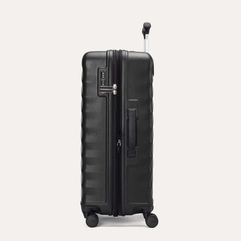 Travelpro Luggage Travelpro Maxlite Air V2 Medium Check-In Hardside Spinner