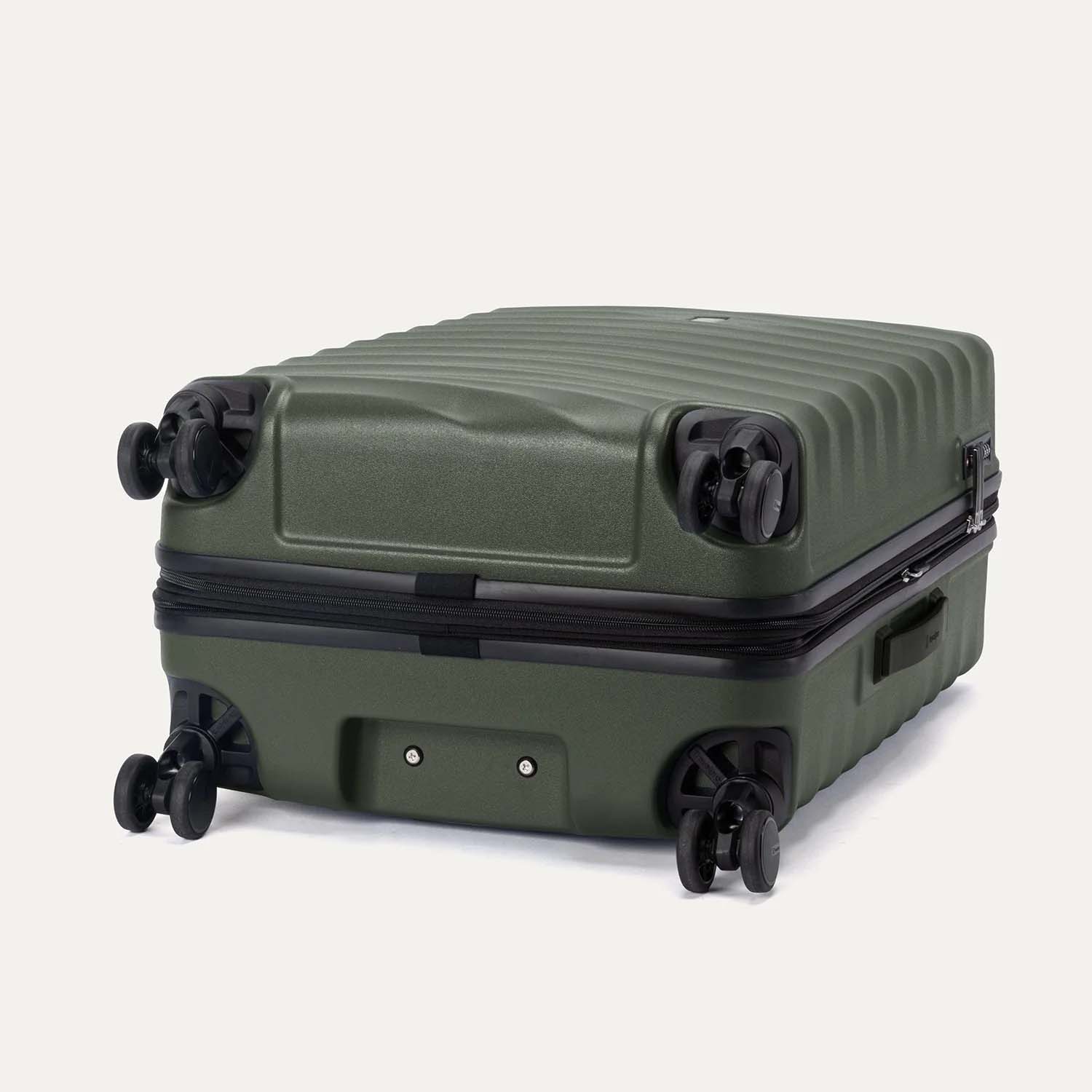 Travelpro Luggage Travelpro Maxlite Air V2 Medium Check-In Hardside Spinner
