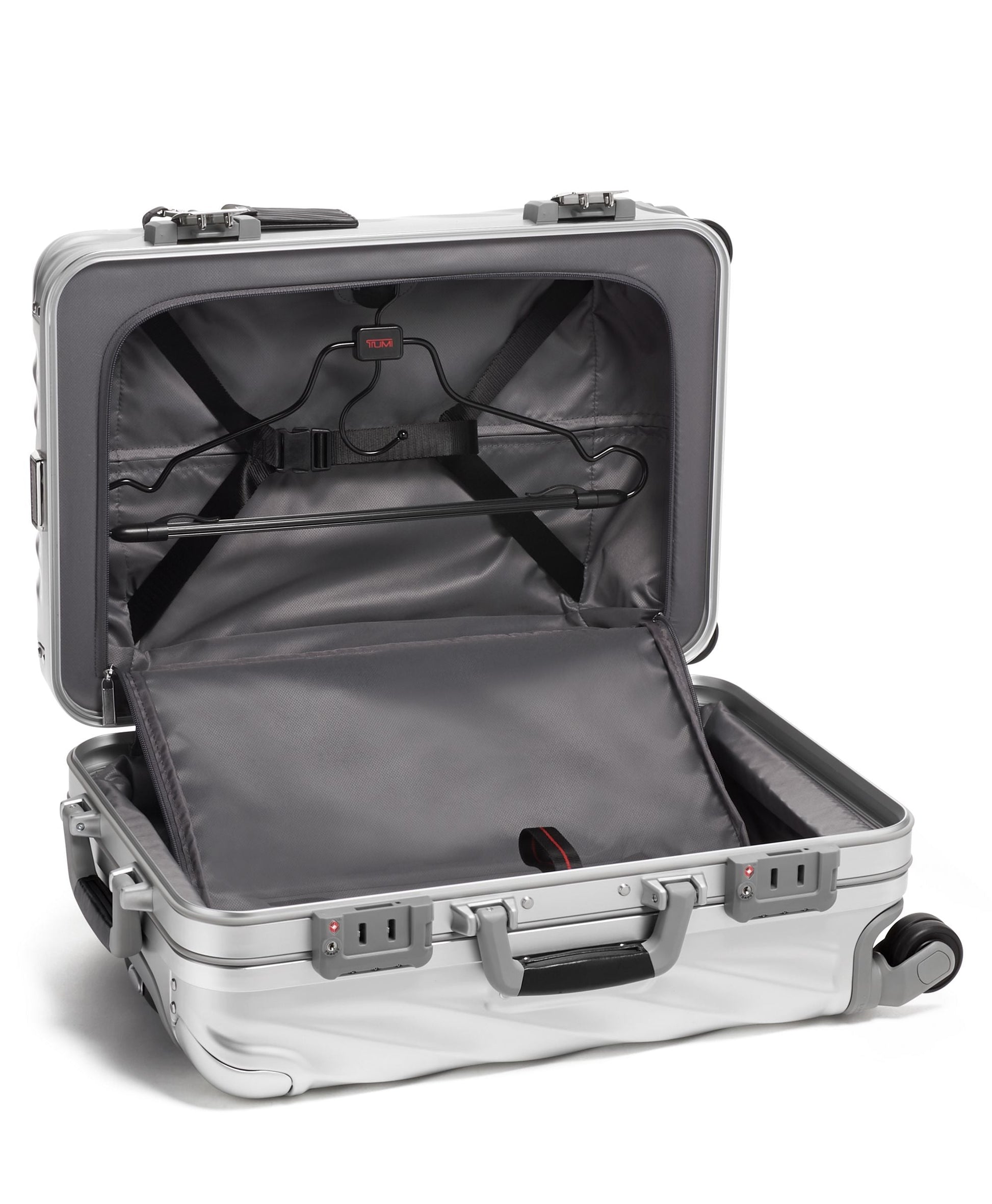 Tumi Luggage Silver Tumi 19 Degree Aluminum International Expandable Carry-On Luggage