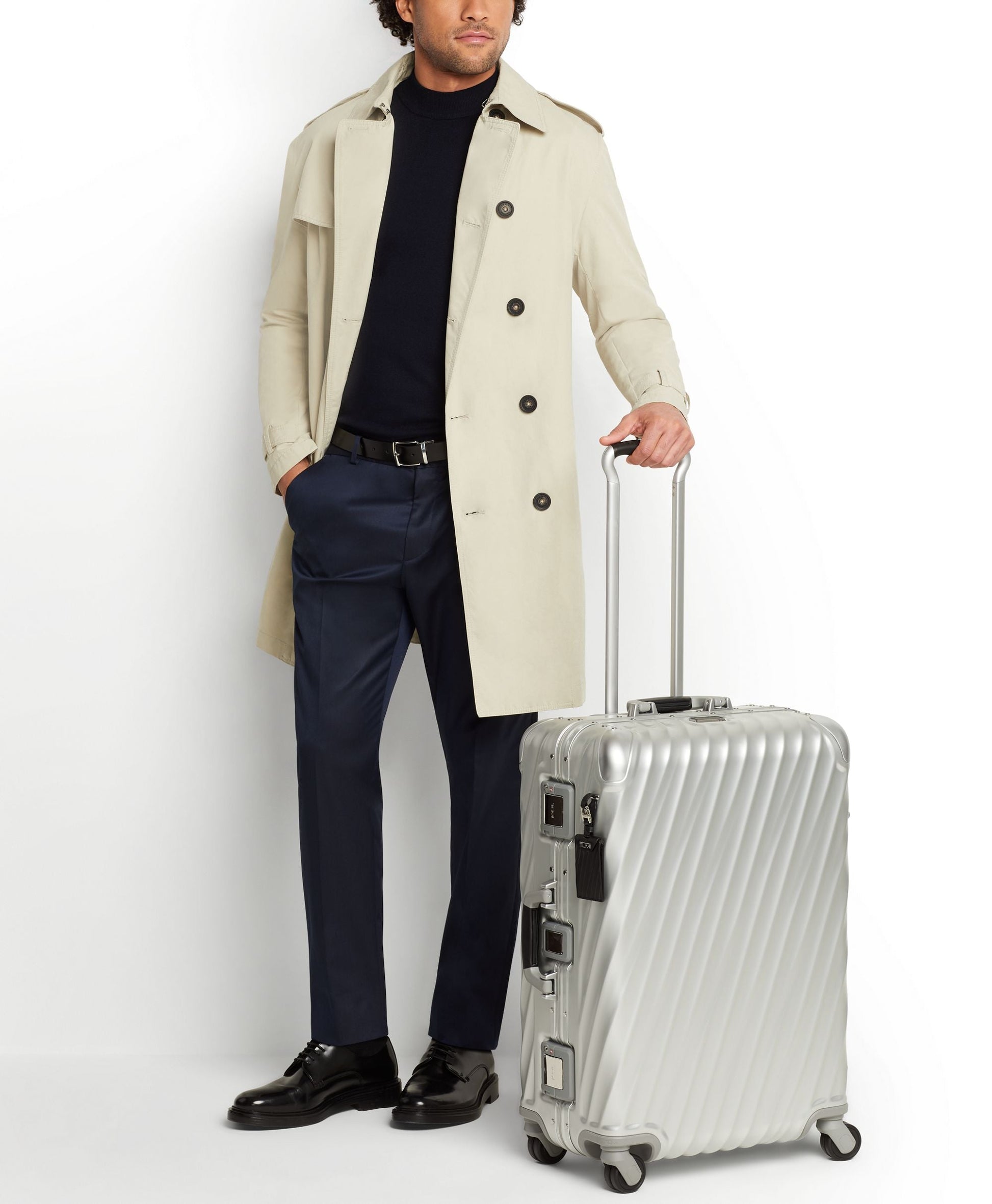 Tumi Luggage Tumi 19 Degree Aluminum Short Trip Packing Case Medium Luggage
