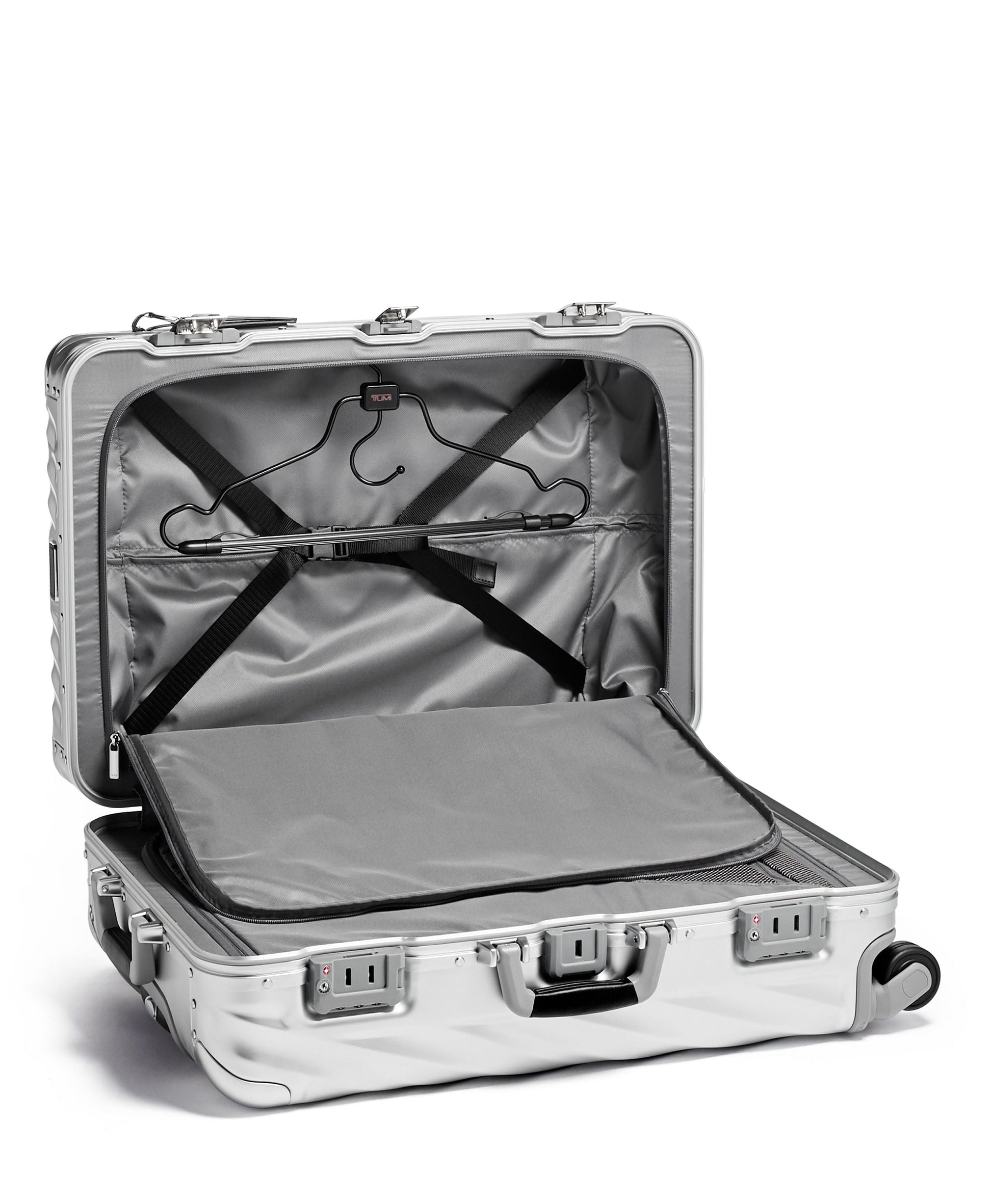 Tumi Luggage Tumi 19 Degree Aluminum Short Trip Packing Case Medium Luggage