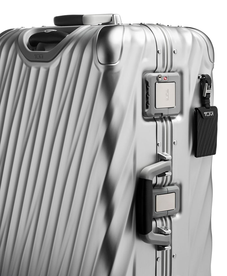 Tumi Luggage Tumi 19 Degree Aluminum Short Trip Packing Case Medium Luggage