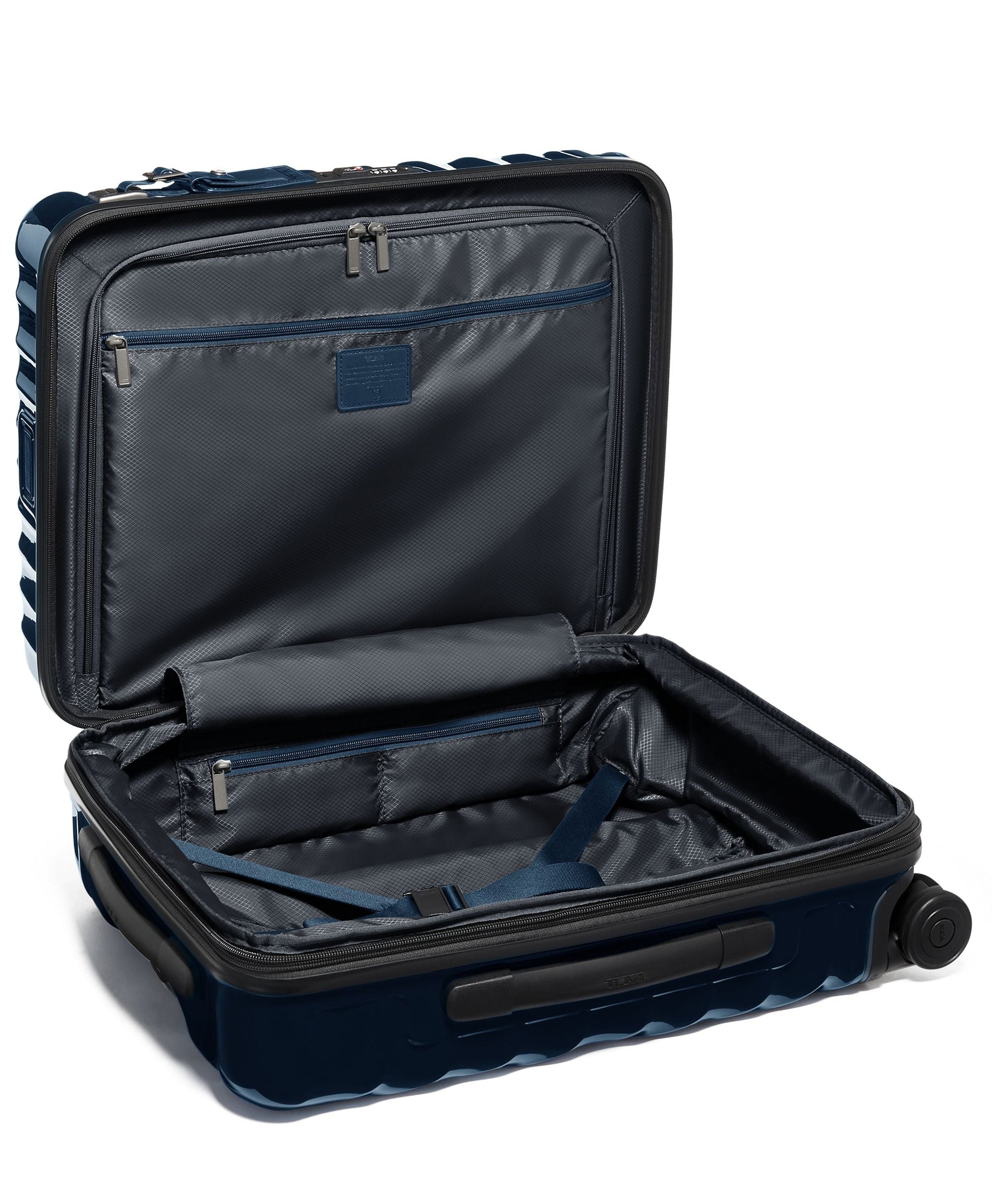 Tumi Luggage Tumi 19 Degree Continental Expandable 4 Wheeled Carry-On Luggage