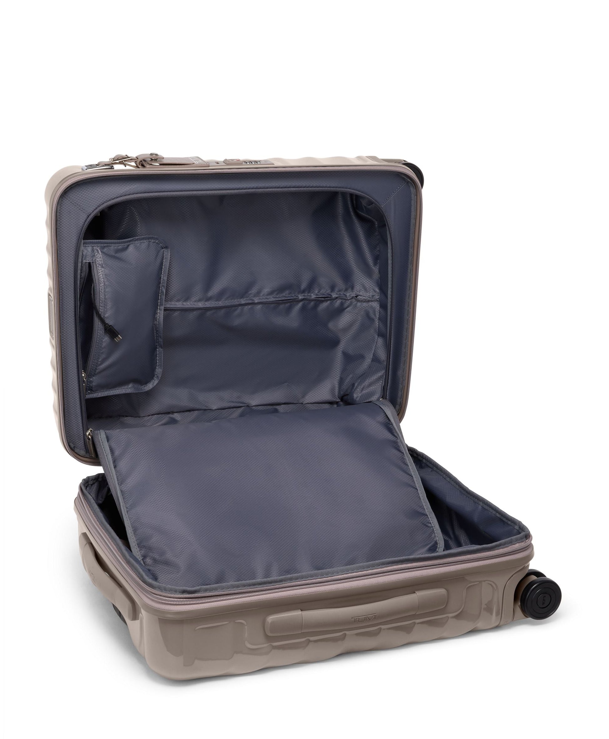 Tumi Luggage Tumi 19 Degree Continental Expandable 4 Wheeled Carry-On Luggage
