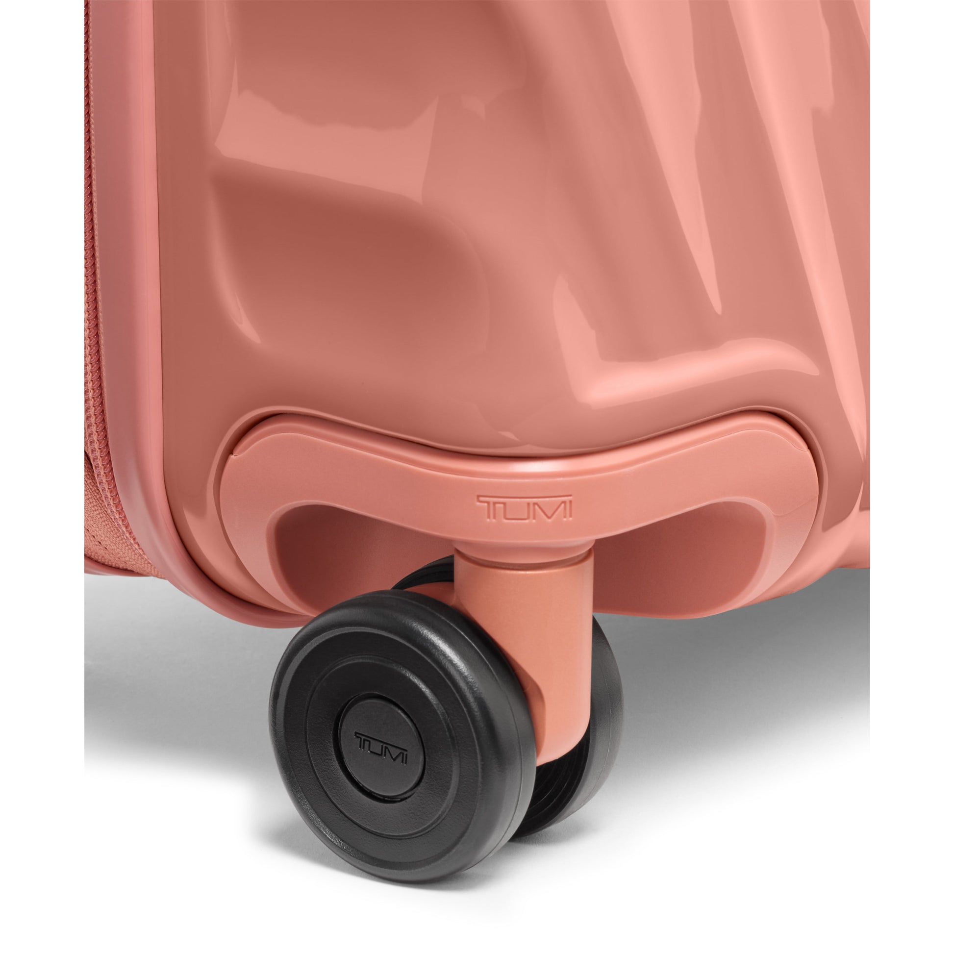 Tumi Luggage Tumi 19 Degree Continental Expandable 4 Wheeled Carry-On Luggage