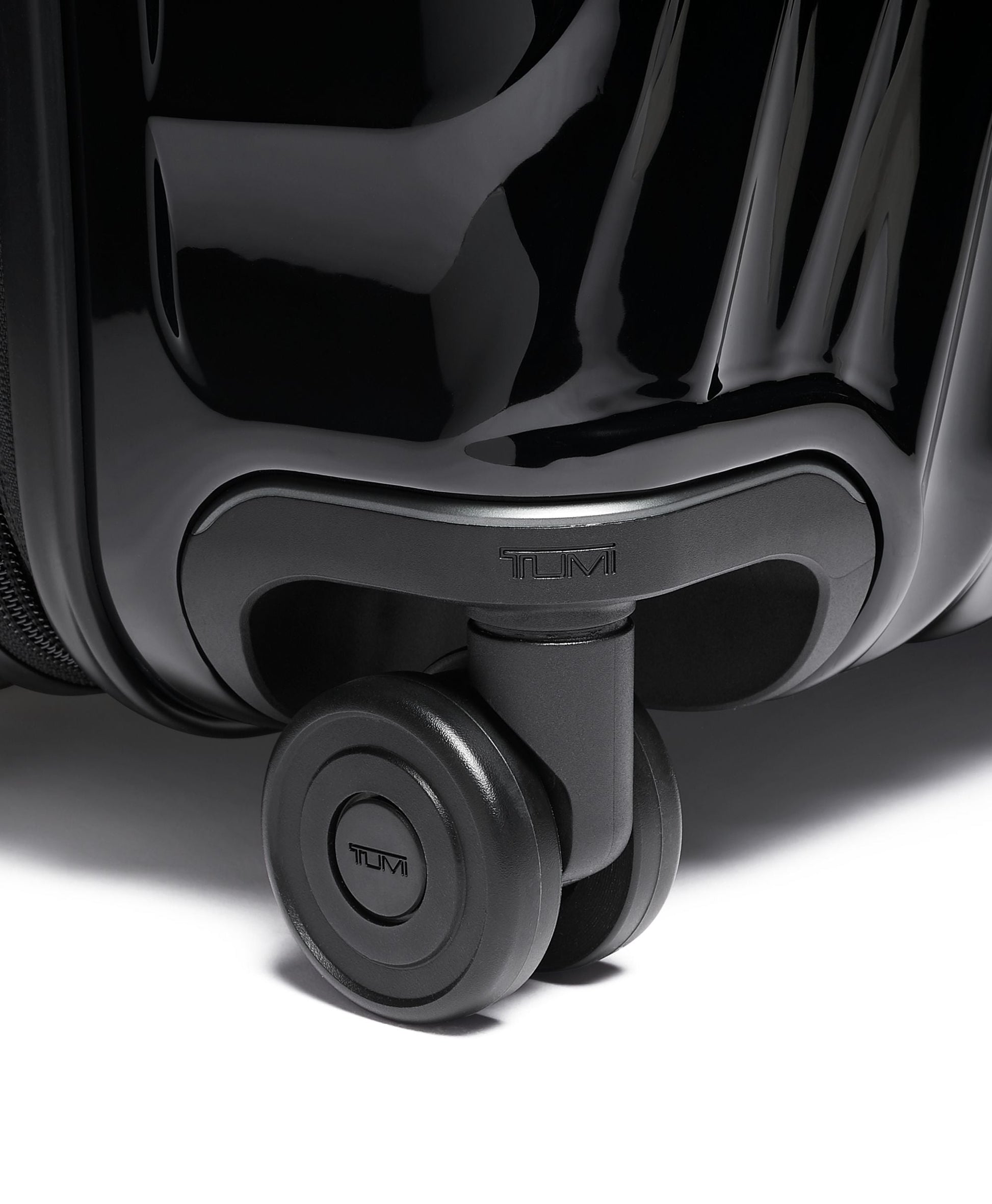 Tumi Luggage Tumi 19 Degree Extended Trip Expandable 4 Wheeled Packing Case Large Luggage