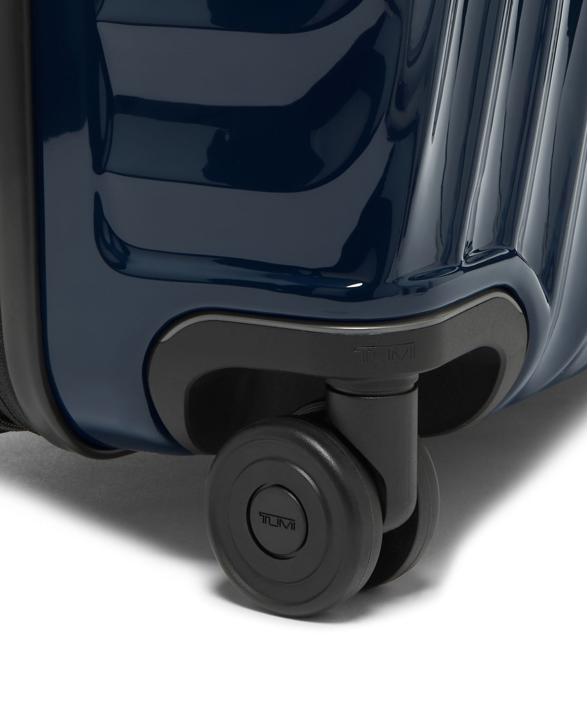 Tumi Luggage Tumi 19 Degree Extended Trip Expandable 4 Wheeled Packing Case Large Luggage