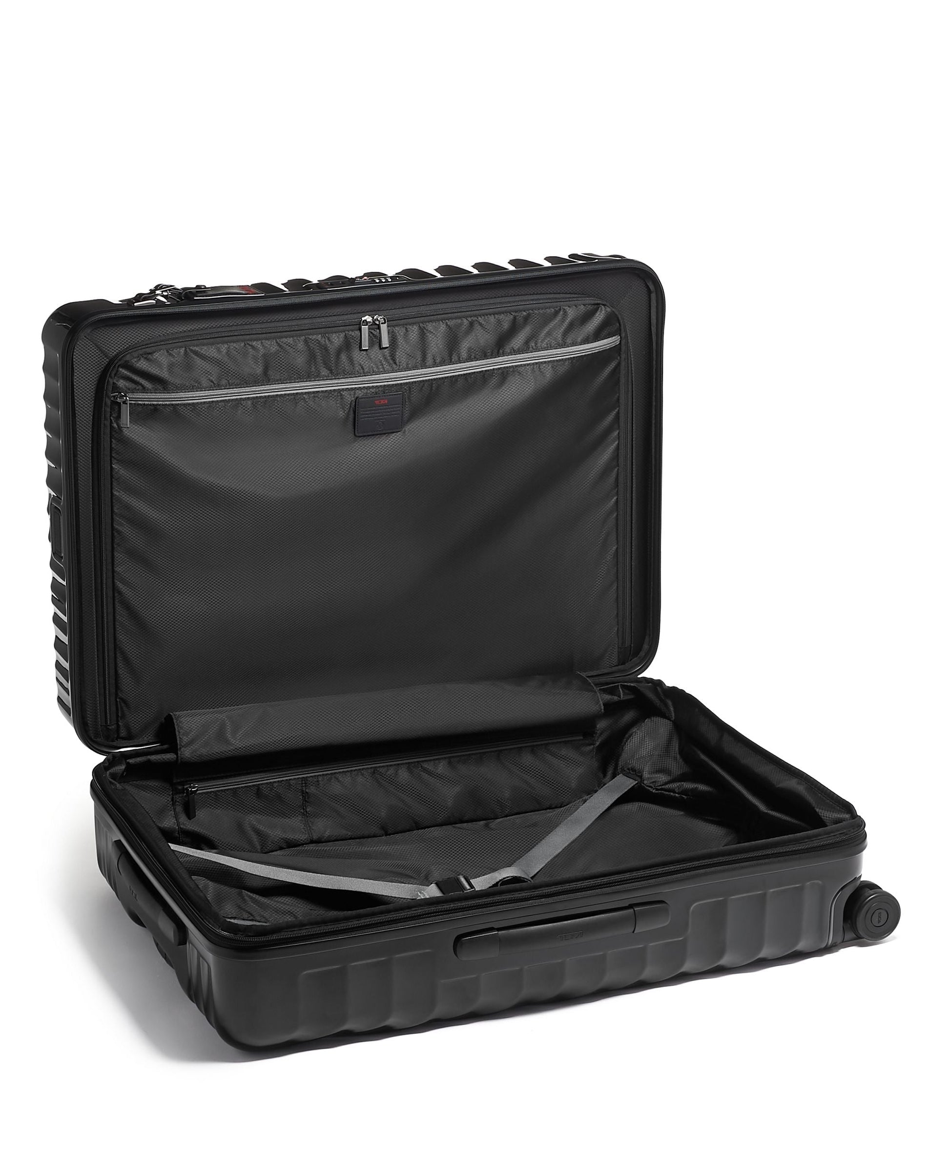 Tumi Luggage Tumi 19 Degree Extended Trip Expandable 4 Wheeled Packing Case Large Luggage