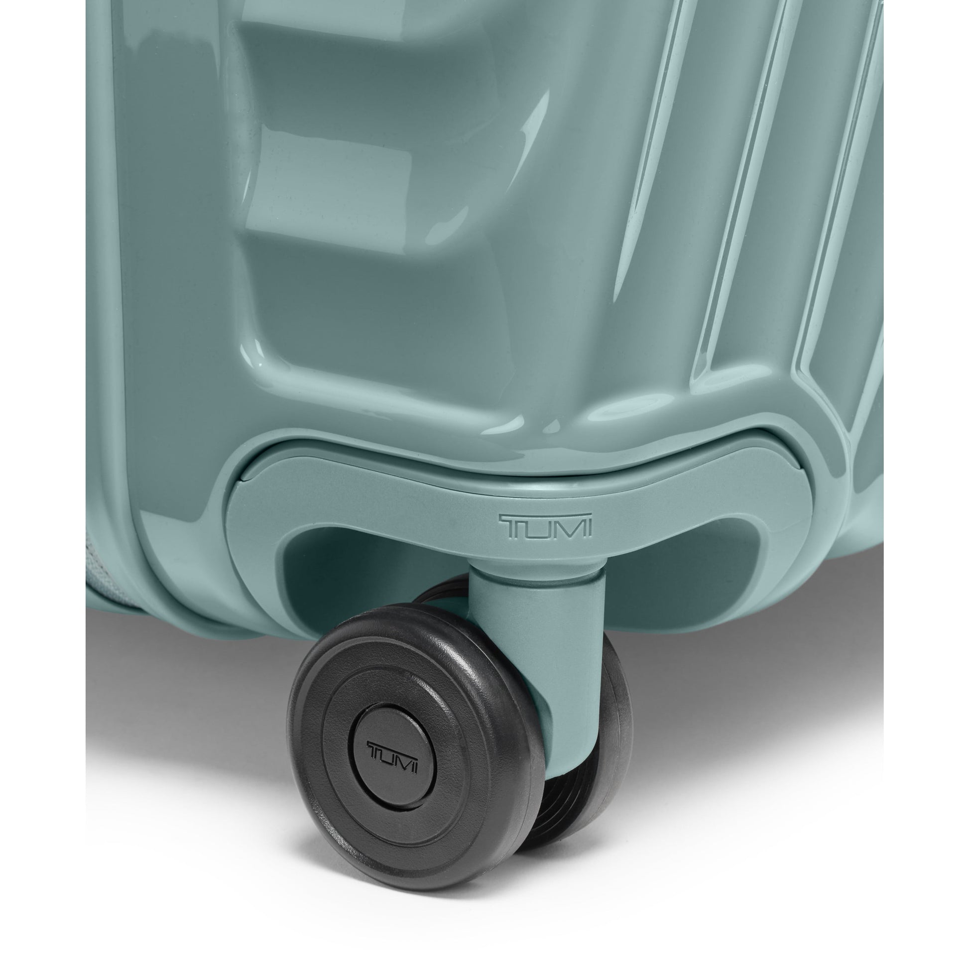 Tumi Luggage Tumi 19 Degree Extended Trip Expandable 4 Wheeled Packing Case Large Luggage