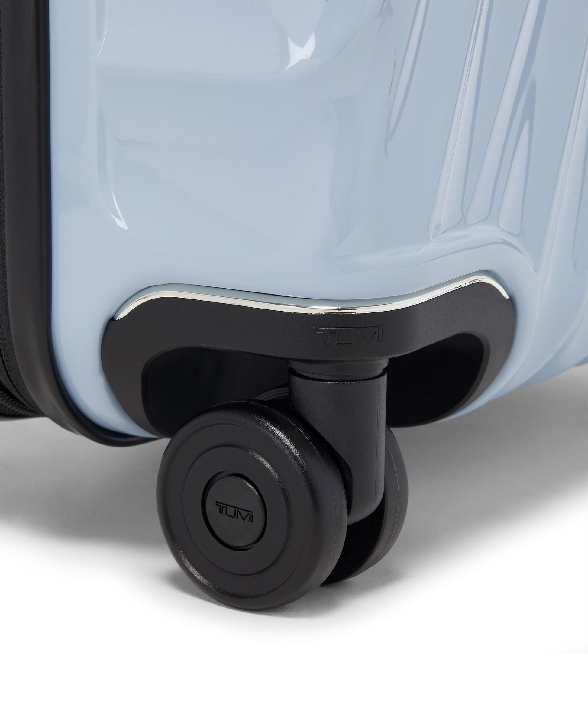 Tumi Luggage Tumi 19 Degree International Expandable 4 Wheeled Carry-On Luggage
