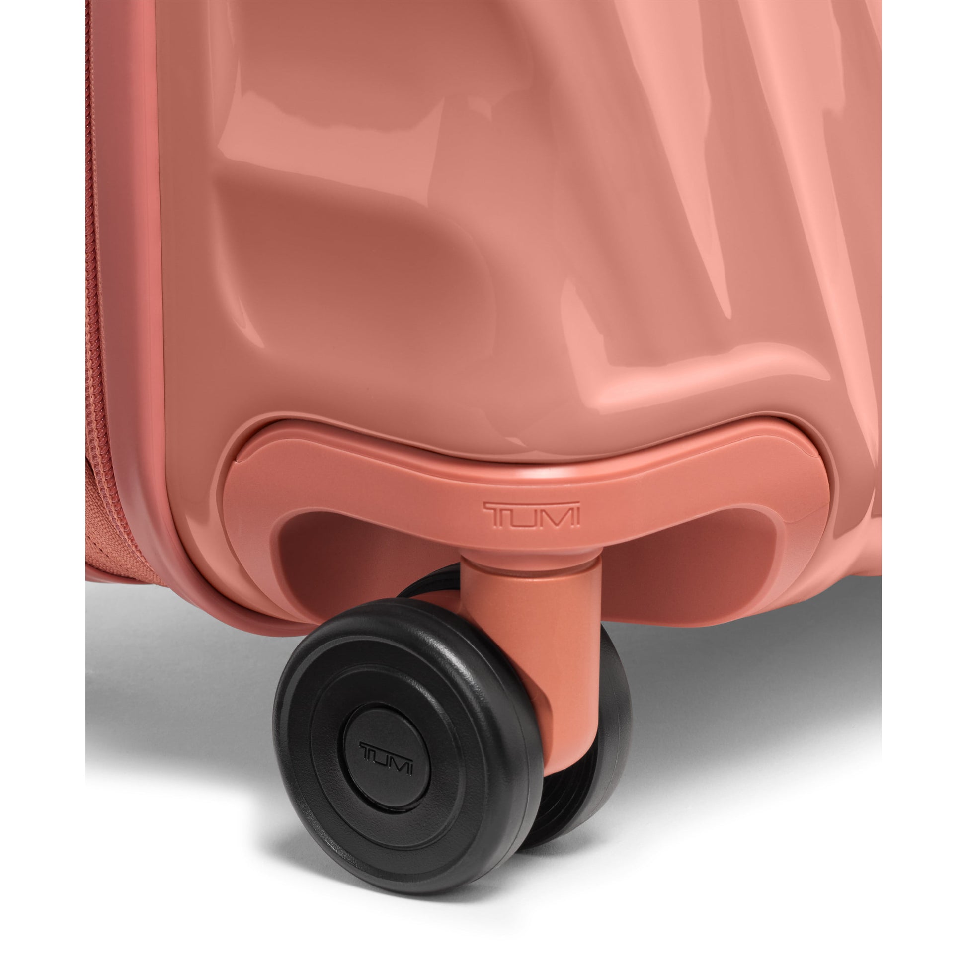 Tumi Luggage Tumi 19 Degree International Expandable 4 Wheeled Carry-On Luggage