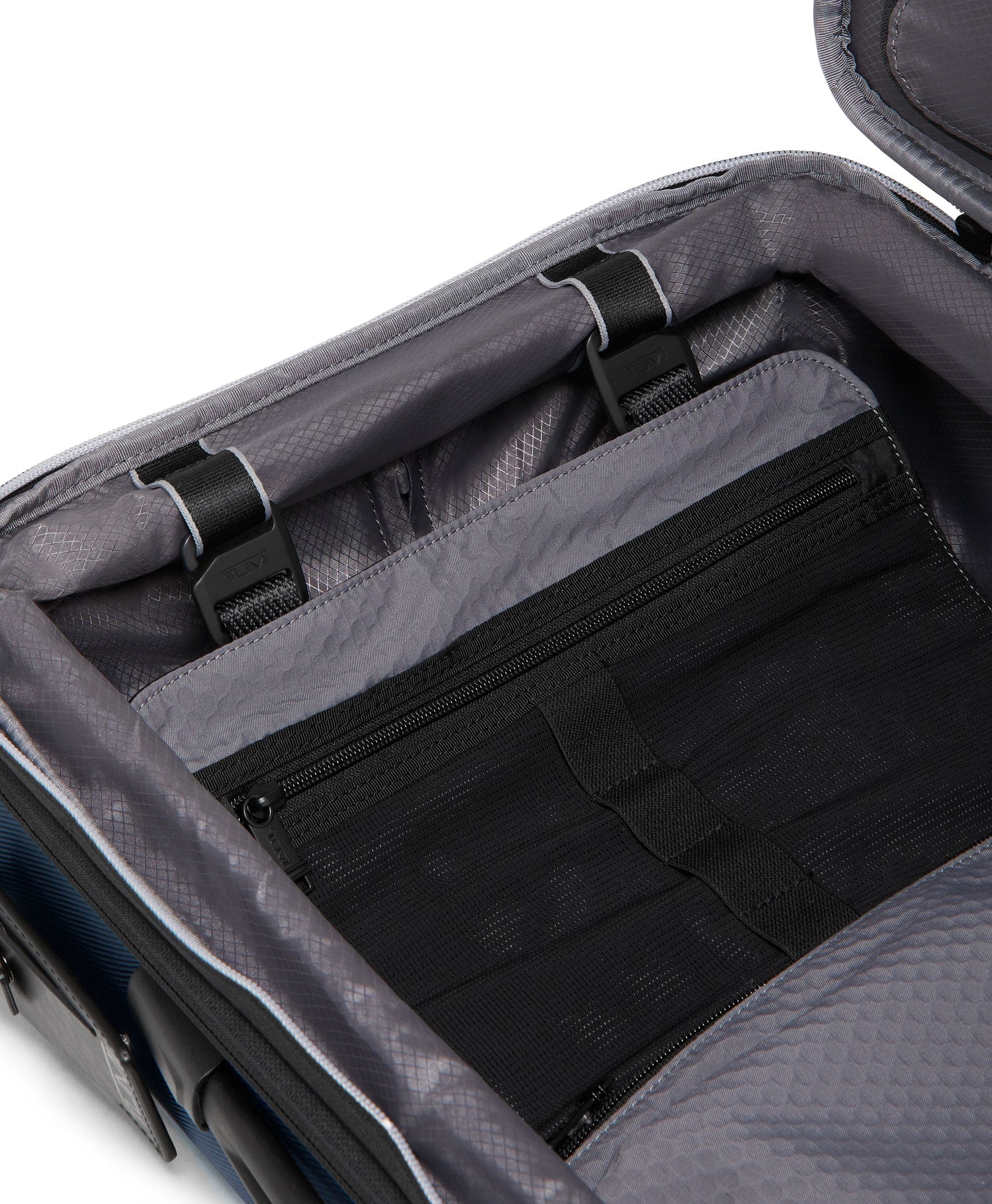 Tumi Luggage Tumi Aerotour International Expandable 4 Wheeled Carry-On Luggage