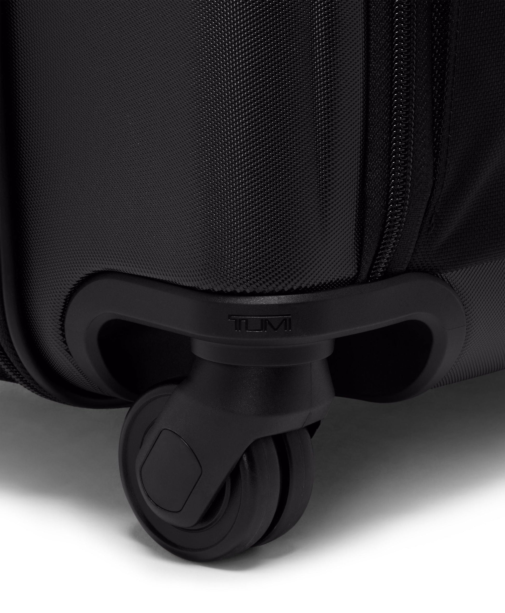Tumi Luggage Tumi Alpha Hybrid Extended Trip Expandable 4 Wheeled Packing Case Large Luggage