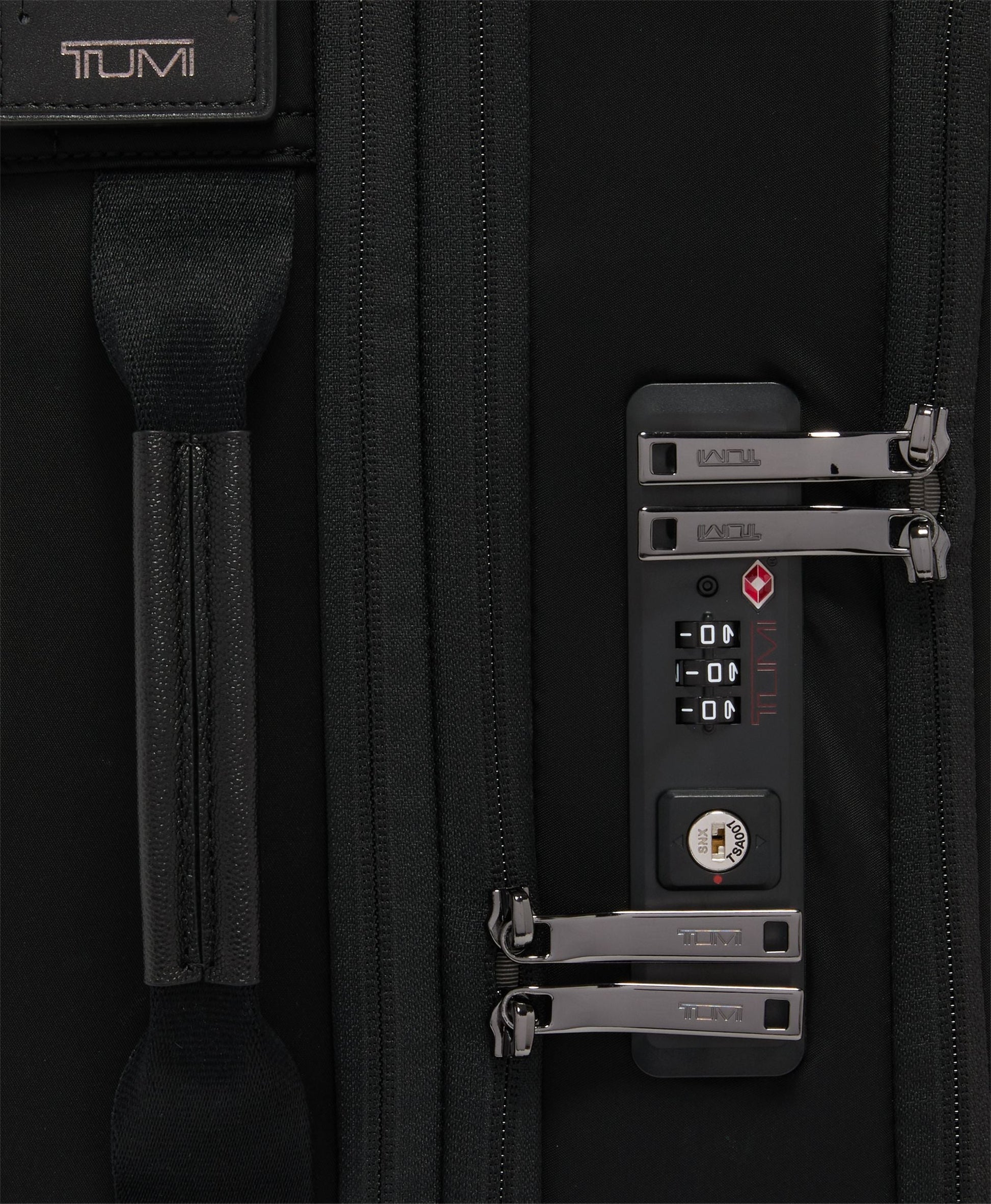 Tumi Luggage Tumi Voyageur Léger Dual Access Expandable Carry-On Luggage