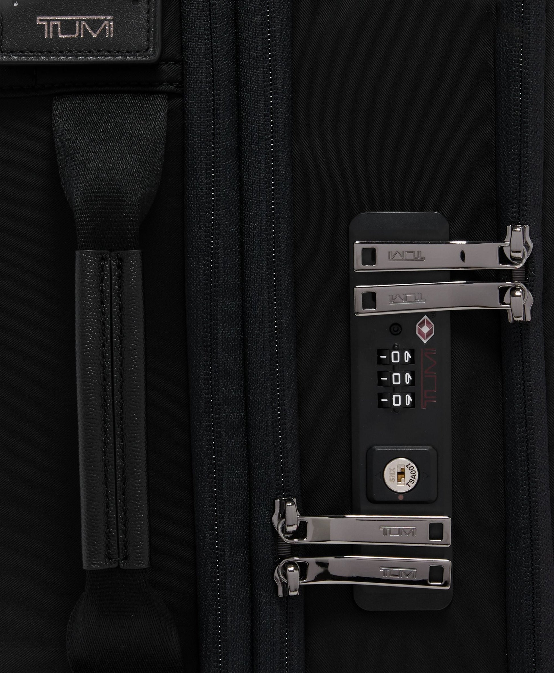 Tumi Luggage Tumi Voyageur Léger Large Dual Access Expandable Carry-On Luggage