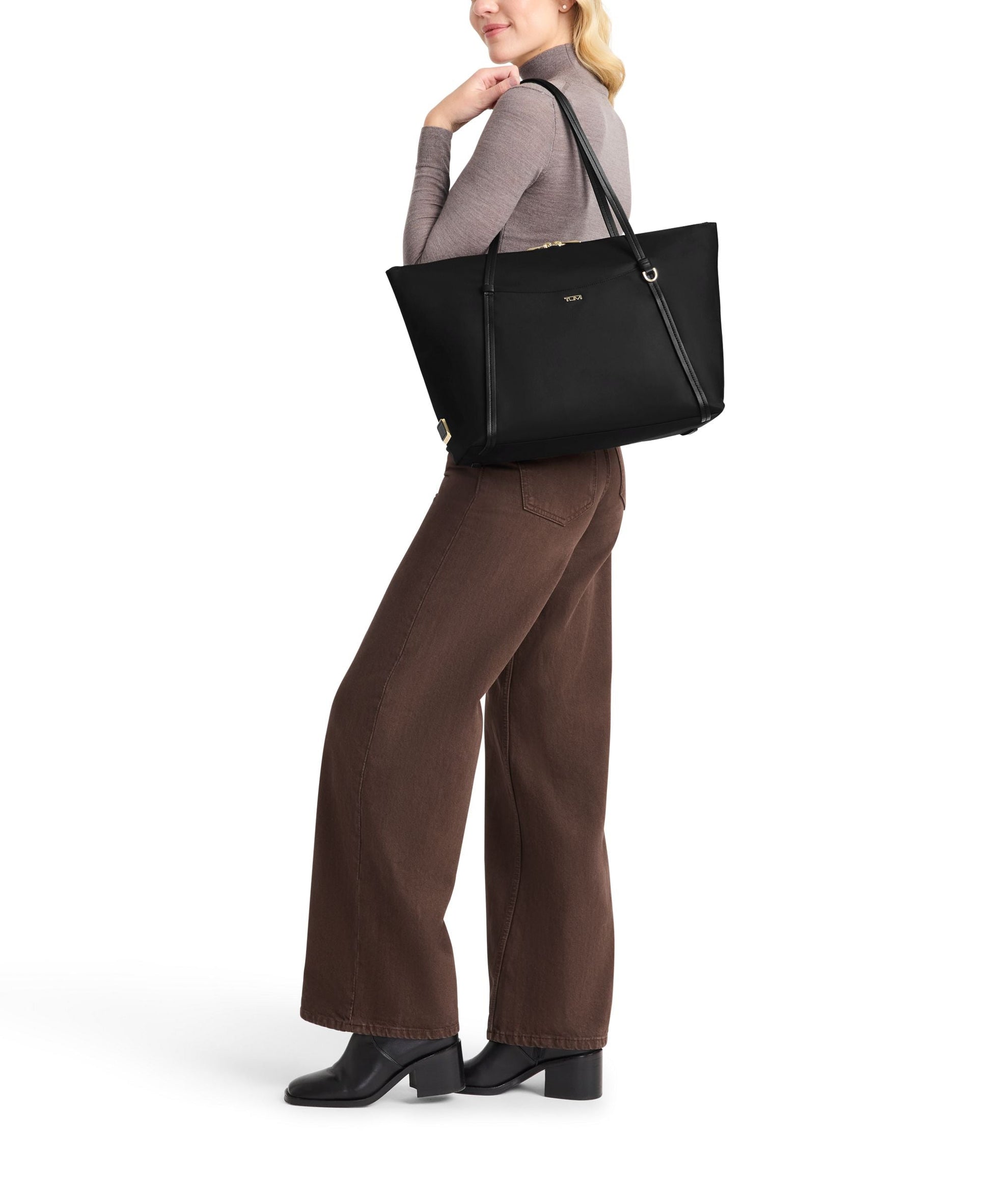 Tumi Tote Bag Tumi Voyageur Q Tote