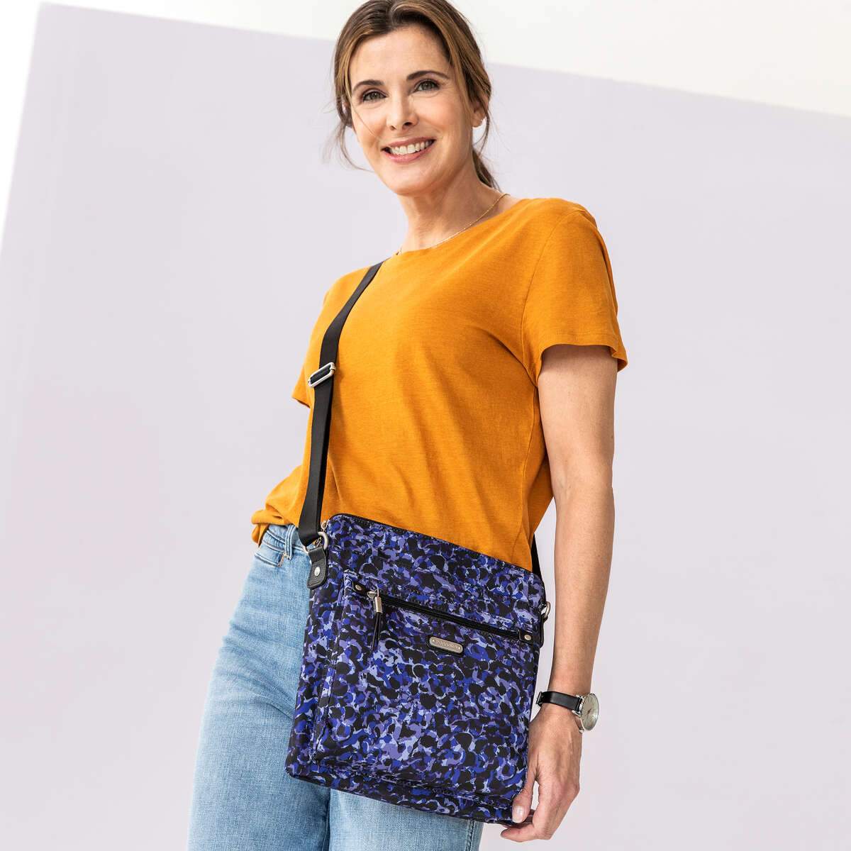 Baggallini Cross-Body Bag Baggallini Go Bagg With RFID Phone Wristlet