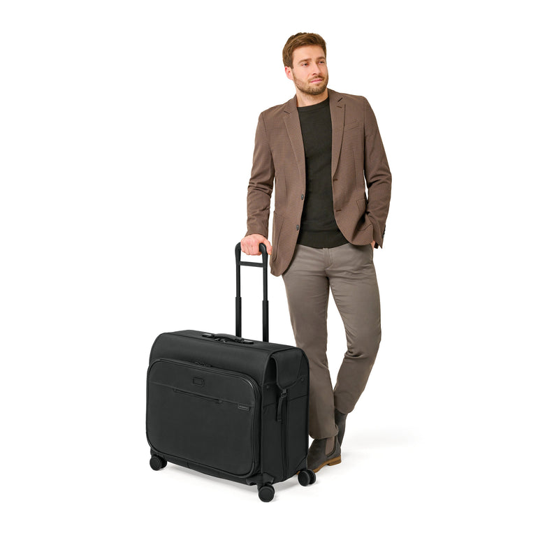 Briggs & Riley Garment Bags Briggs & Riley Baseline Deluxe Wardrobe Spinner