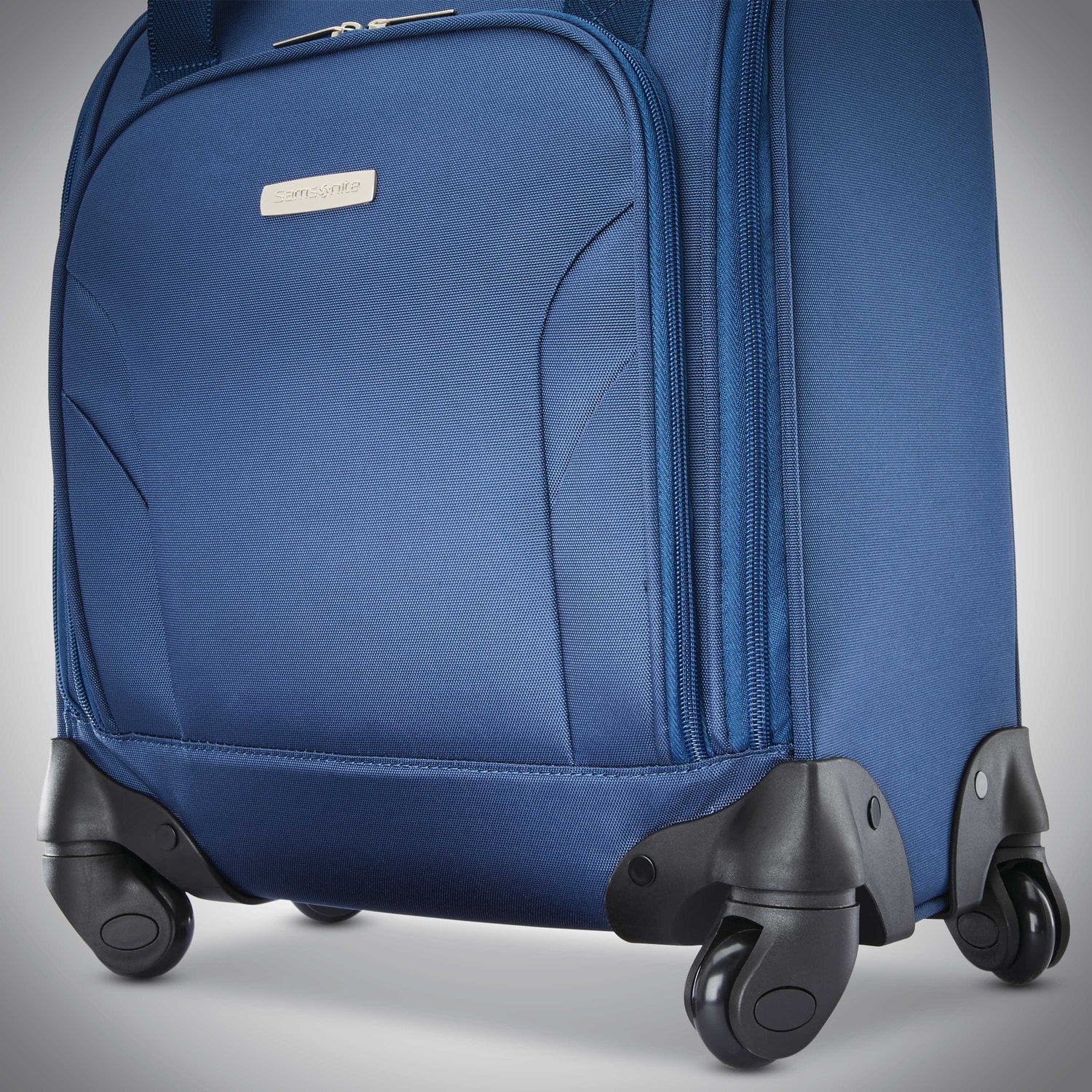 Samsonite Underseater Samsonite Spinner Underseater with USB Port